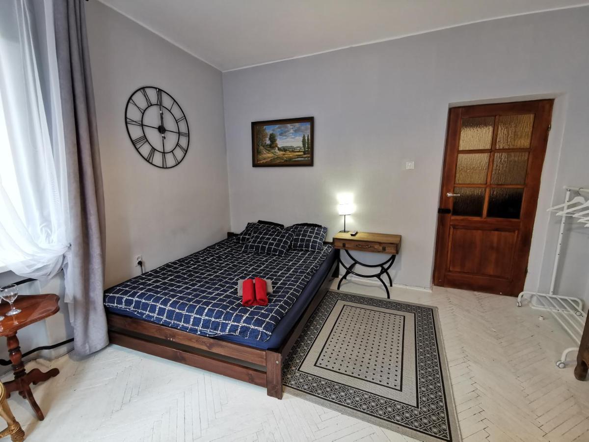 Cozy Room In The Old Town Варшава Экстерьер фото